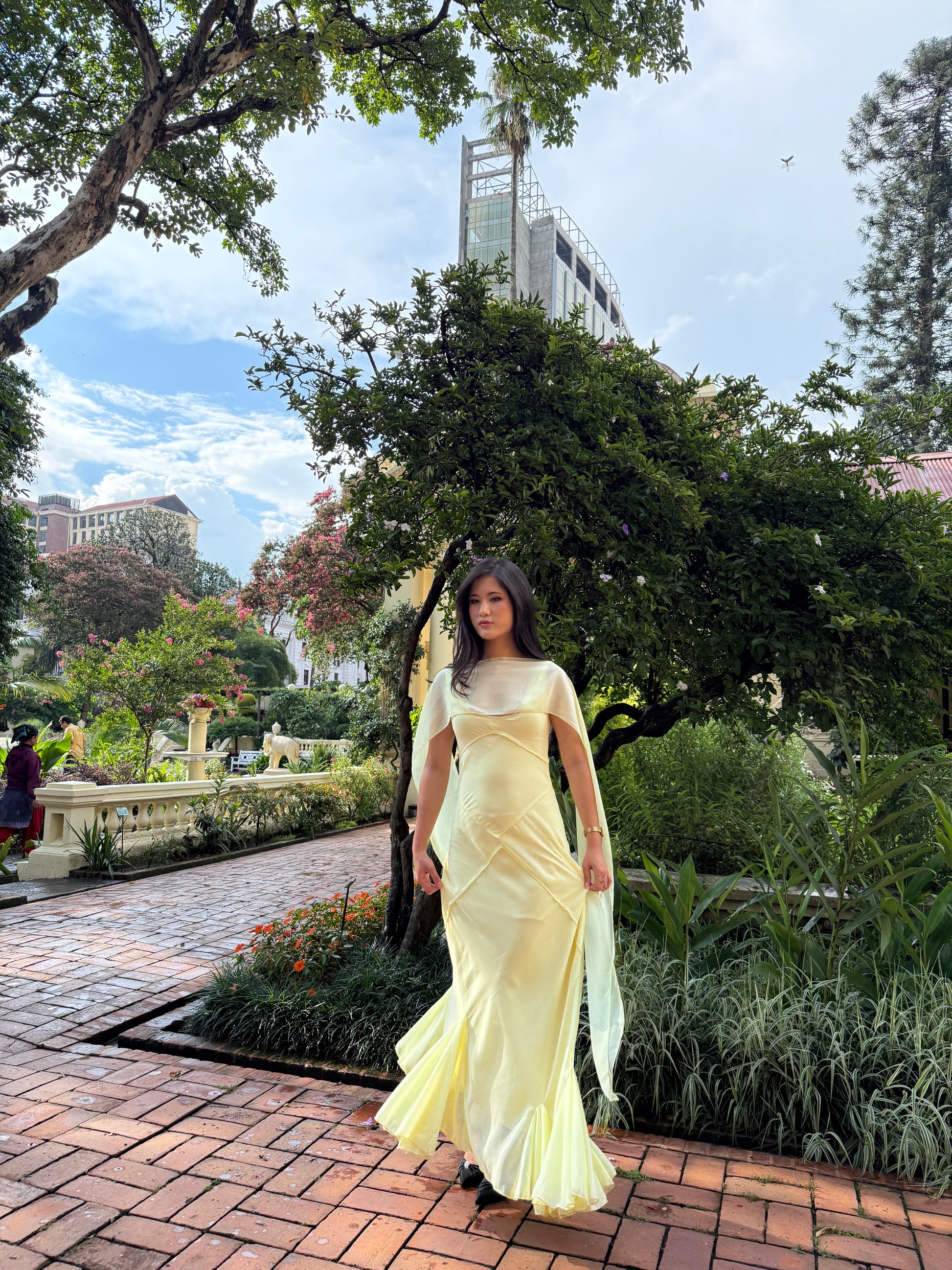 yellow 90s diva Dress - L yellow 90s diva Dress - L