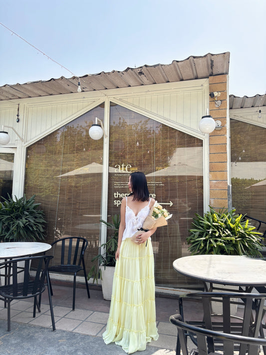 yellow skirt